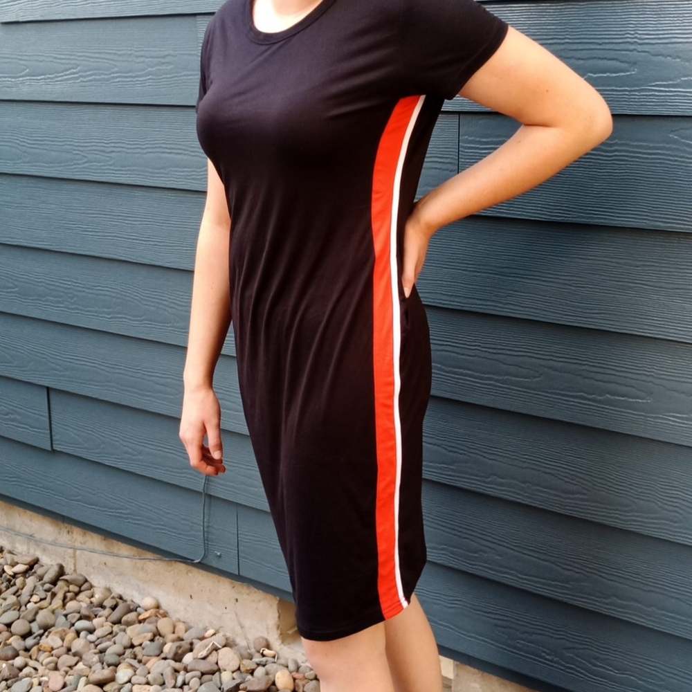 LIKE NEW Black striped dress